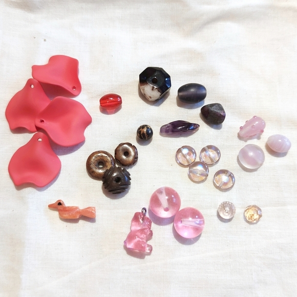 Bead destash, loose beads for jewelry making, mixed semiprecious glass metal - Picture 6 of 12